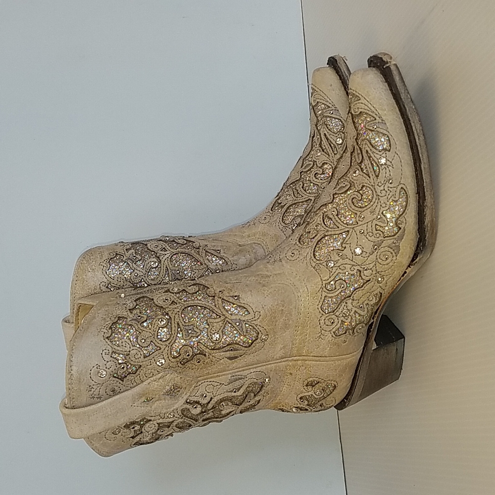 New Women"s Corral A3550